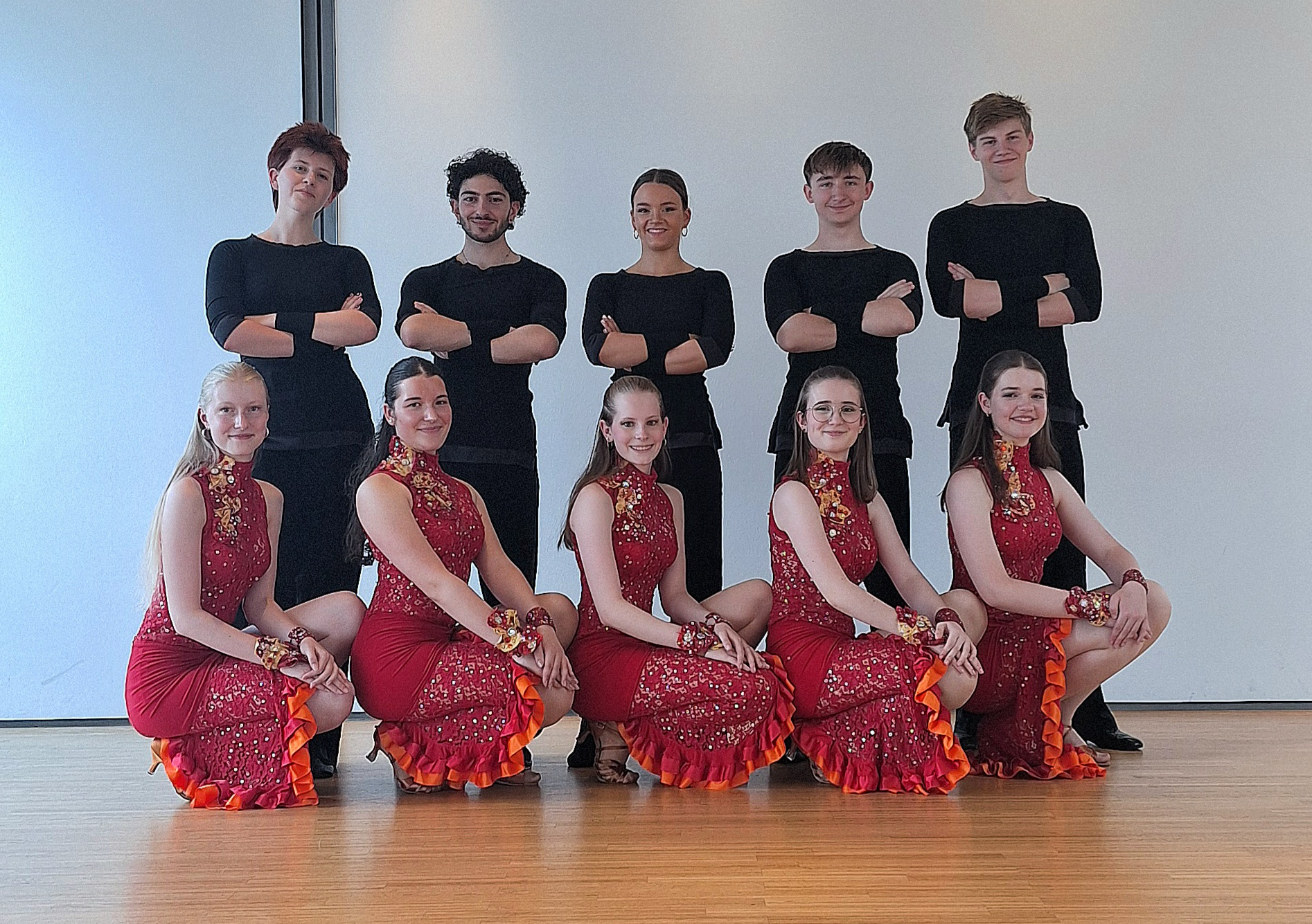 Das C-Team der Lateinformation nach ihrem ersten Auftritt auf dem Sommerball der Tanzschule Leyer.
